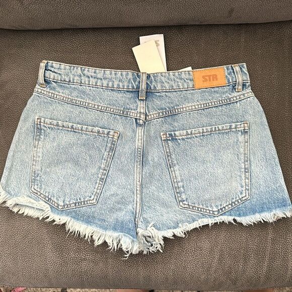 STRADIVARIUS | Blue | LOW RISE SHORT - Picture 13 of 13